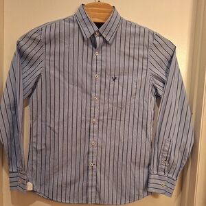 American Eagle Outfitters Men's Blue Casual Button‎ up shirt size medium Cotton